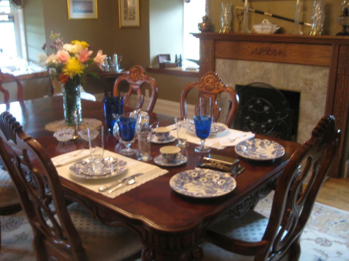 The Old Shipman House Bed & Breakfast Kemptville Exterior photo